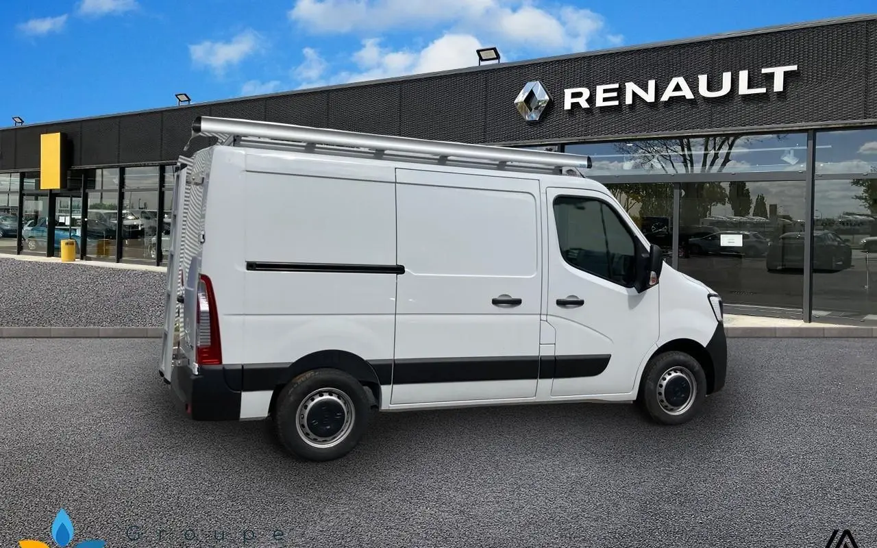 Renault Master fourgon Master fgn trac f3300 l1h1 blue dci 135 confort 353 4